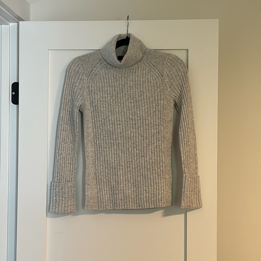 Club Monaco Signature Mix Rib turtleneck, XS, oatmeal, NWT perfect condition